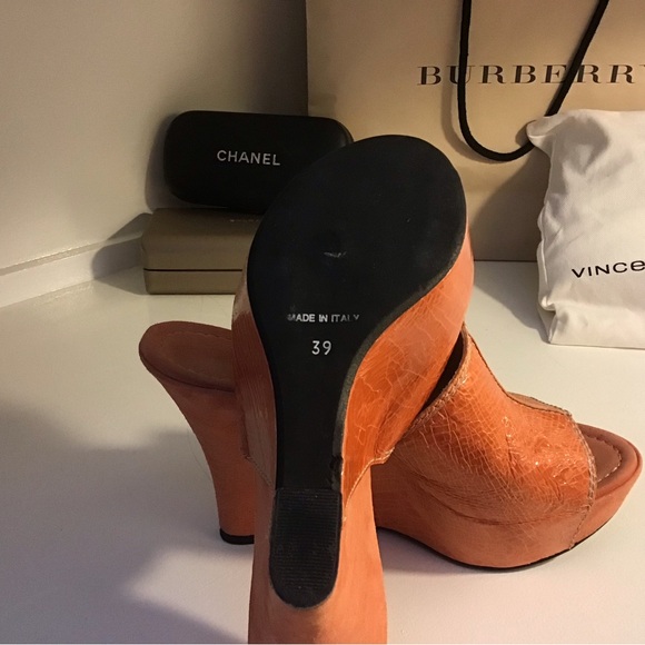 NWOT Italian Made Suede Heeled Mules - Picture 4 of 9